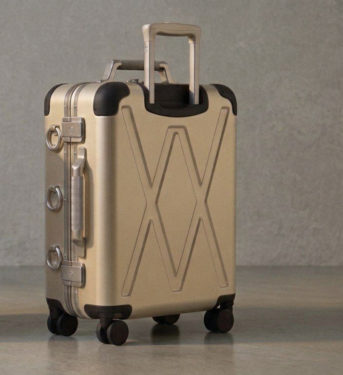 Back of the Sand case with the VA monogram